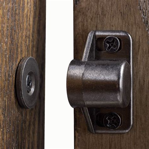 magnetic latch holders